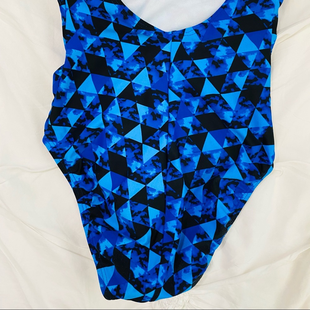 Speedo Swim suit - Picture 5 of 7